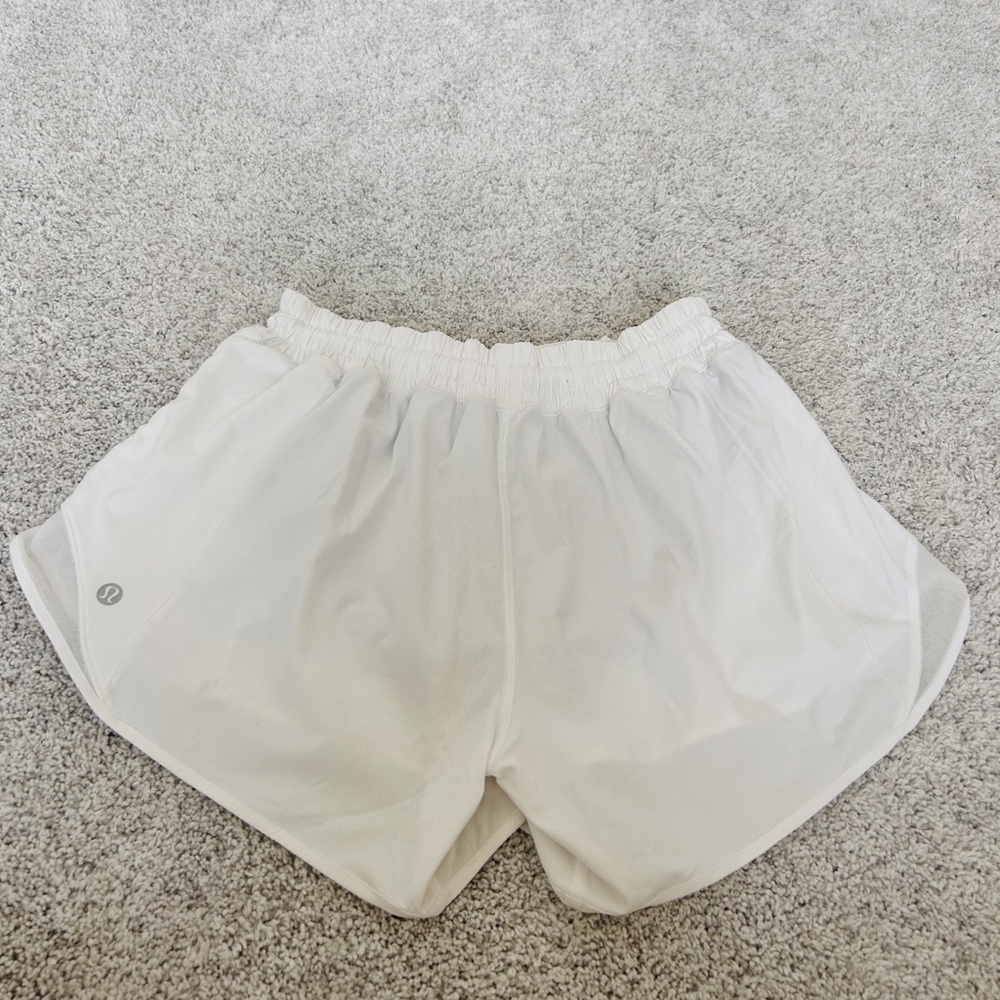 LULULEMON HOTTY HOT SHORTS WHITE